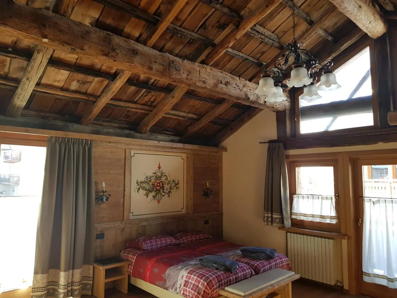 מלון דירות ליביניו La Grolla Rooms & Apartments איטליה