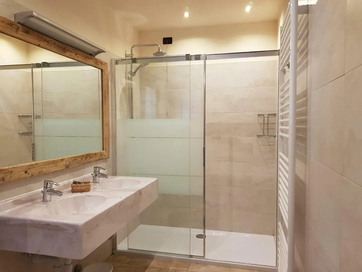 ליביניו La Grolla Rooms & Apartments