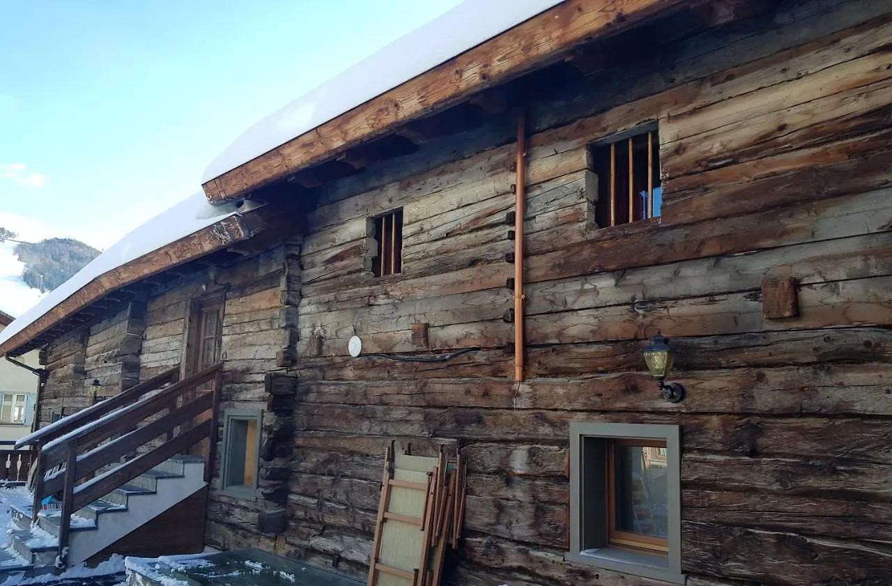 La Grolla Rooms & Apartments Livigno 0*,