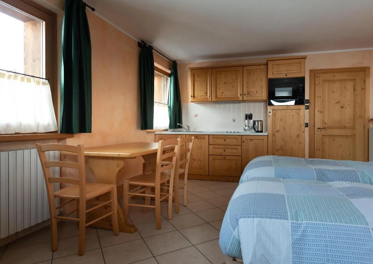 La Grolla Rooms & Apartments Livigno Aparthotel
