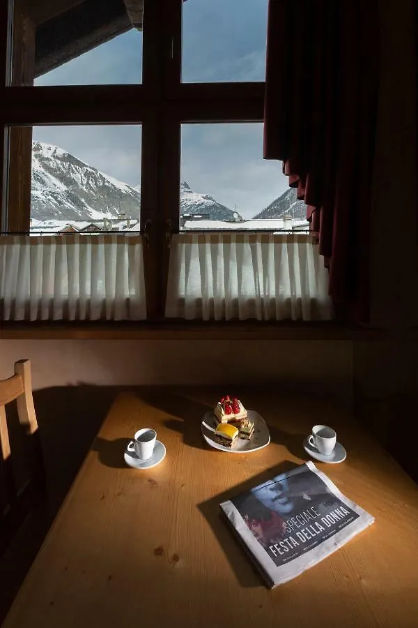 La Grolla Rooms & Apartments Livigno Aparthotel